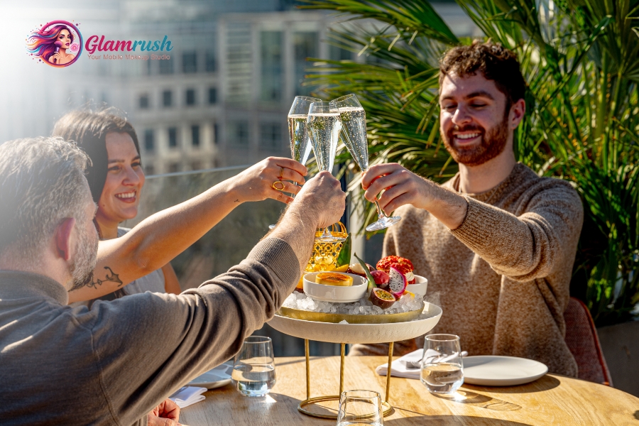 The Ultimate Guide For A Perfect NY Rooftop Brunch Look 2 Radiant rooftop brunch makeup with dewy skin and warm tones for NYC’s vibrant venues.